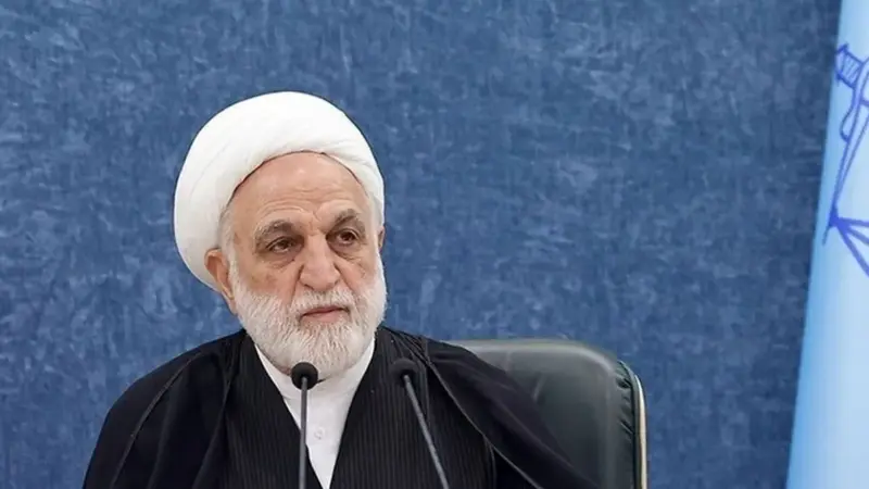 برگزاری جلسه فوق‌العاده شورای هماهنگی دستگاه‌های نظارتی درباره نابسامانی‌های بازار ارز در سازمان بازرسی کل کشور/ بررسی وضعیت موجود بازار ارز با حضور وزیر اقتصاد، رئیس کل بانک مرکزی و جمعی از اقتصاددانان کشور