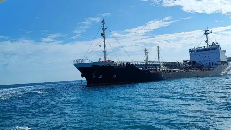 توقیف نفتکش غول‌پیکر حامل ۴ میلیون لیتر سوخت قاچاق در خلیج فارس؛ ارزش محموله ۷۰۰ میلیارد تومان اعلام شد!