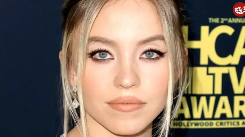 سیدنی سوئینی 23 ساله در نیویورک؛ سفری جادویی به گذشته در قاب عکس!