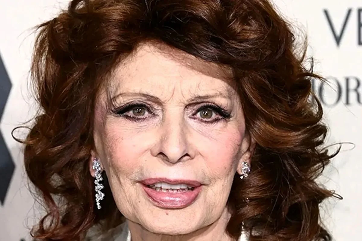 نگاهی نادر به کریسمس خانوادگی سوفیا لورن در قلب رم سال ۱۹۵۵