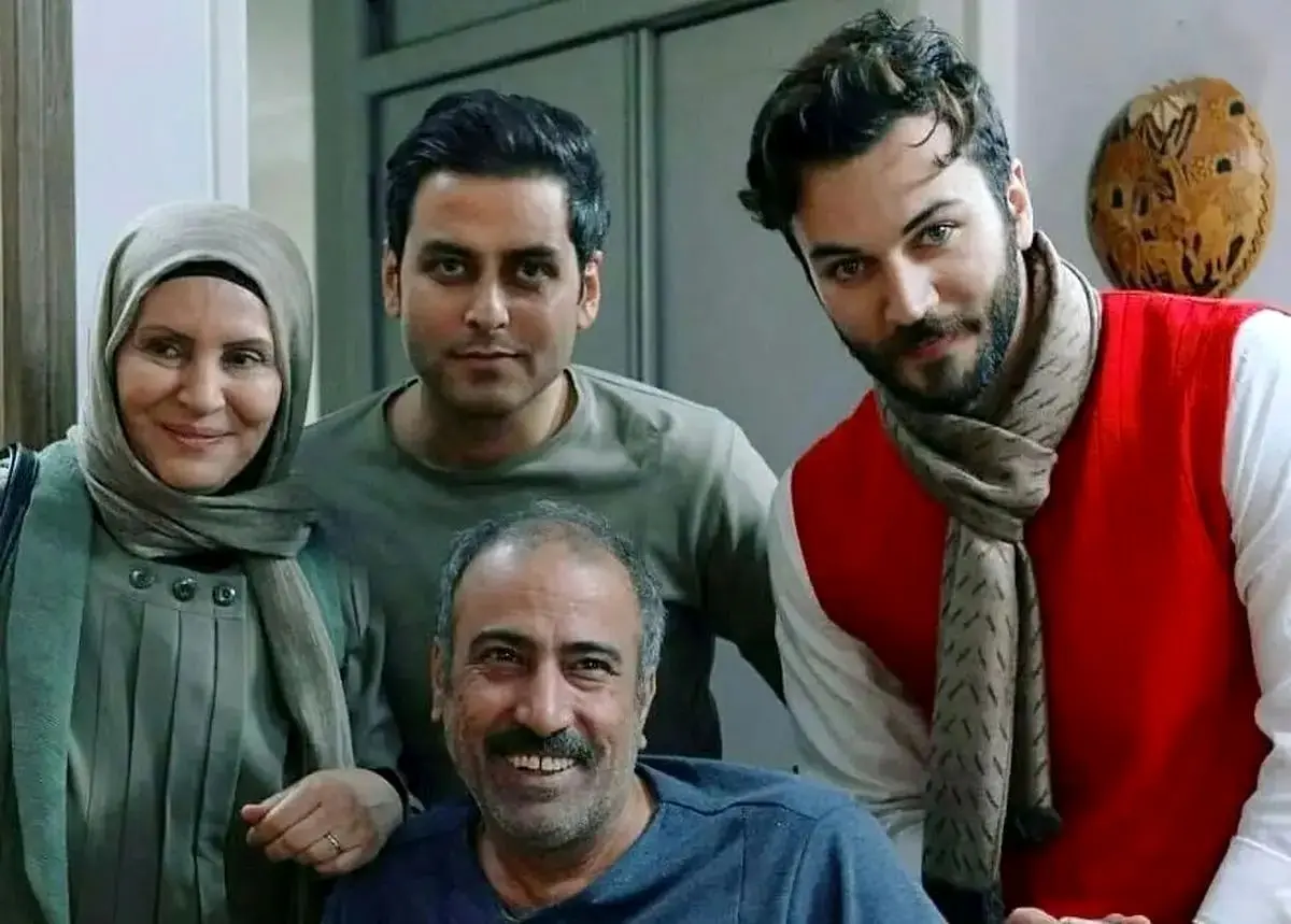 سلفی نایاب مهرداد میناوند، محمد علی و کامبیز دیرباز در سال ۹۸ که بازتاب گسترده‌ای داشت!