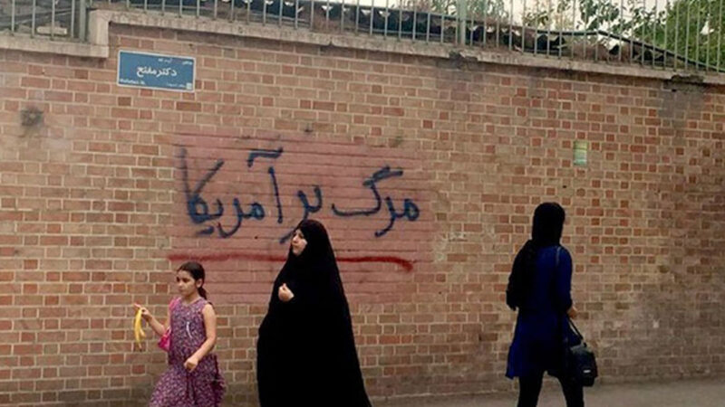 ظریف در میانه منازعات؛ وقتی تلاش برای تعادل به چالشی بزرگ تبدیل می‌شود