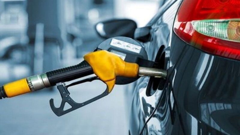 کدام خودروهای وارداتی هنوز سهمیه بنزین می‌گیرند؟ جزئیات تازه‌ای که همه را شگفت‌زده می‌کند!