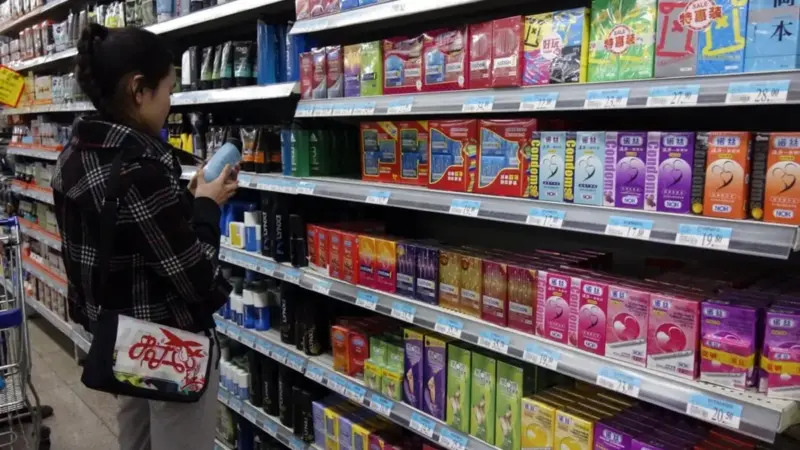 چین با مالیات جدید کاندوم، نگرانی‌ها از افزایش بارداری‌های ناخواسته و بیماری‌های مقاربتی شدت گرفت!