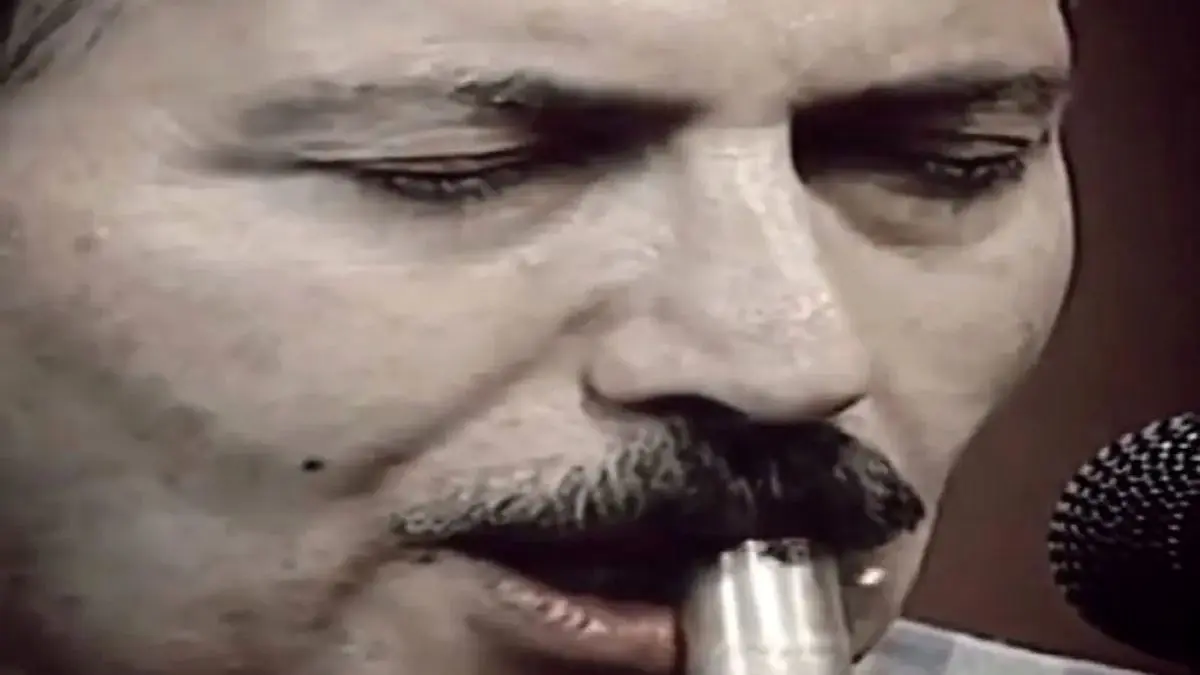 نوای نی جگرسوزی که دل را به دریایی از خاطرات تلخ و شیرین می‌برد!