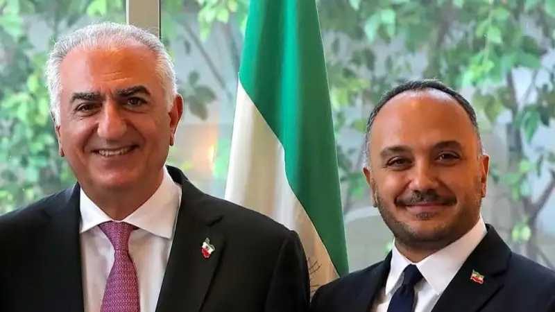 افشاگری تکان‌دهنده احسان کرمی درباره زبان مشترک توهین در میان سلطنت‌طلبان!