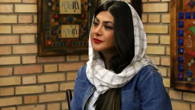 آزاده صمدی با استایل کلاسیک در اصفهان همه نگاه‌ها را درو کرد!