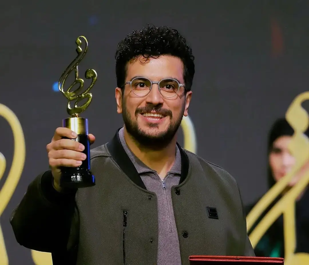 اولین حضور رسمی امیرحسین قیاسی با همسر خوش‌استایلش در جشن حافظ همه را شگفت‌زده کرد!