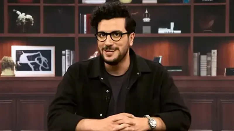 لباس‌های گران‌قیمت امیرحسین قیاسی در برنامه‌های محبوب؛ راز استایل لوکس مجری طنز چیست؟