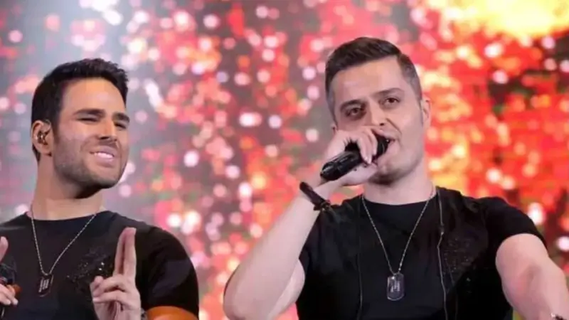 آهنگ نوستالژی «عالیجناب عشق» ایوان‌بند که دل‌ها را به تپش واداشت!