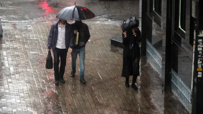 هشدار هواشناسی درباره وزش باد و باران شدید در استان‌های مختلف کشور؛ طوفان و برف در راه است!