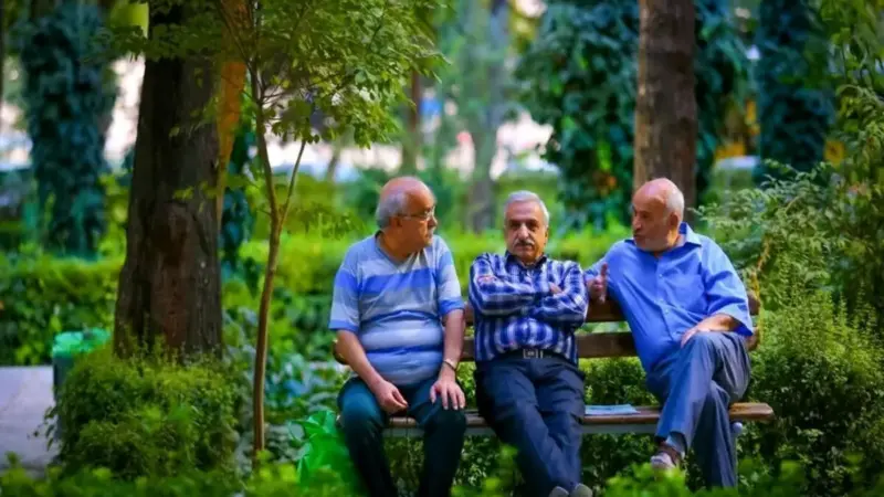 چرا بازنشستگی در اسفند بهتر از فروردین است؟ راز افزایش مستمری سالانه را بشناسید!
