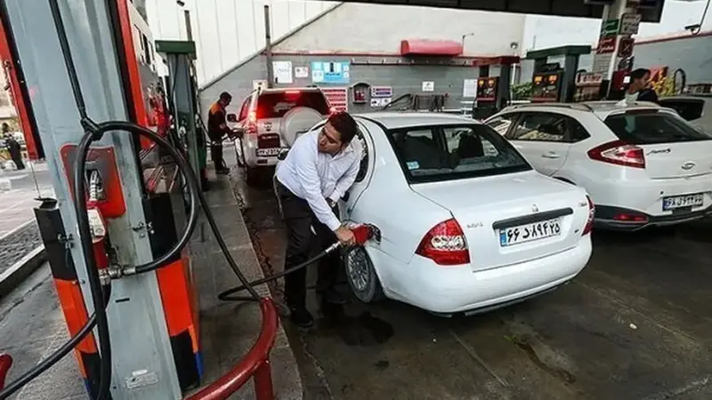 سهمیه سوخت خودروهای نوشماره و دوگانه‌سوز فعلاً حذف نمی‌شود؛ جزئیات جدید از تغییرات سهمیه پلاک‌های سفید و قرمز