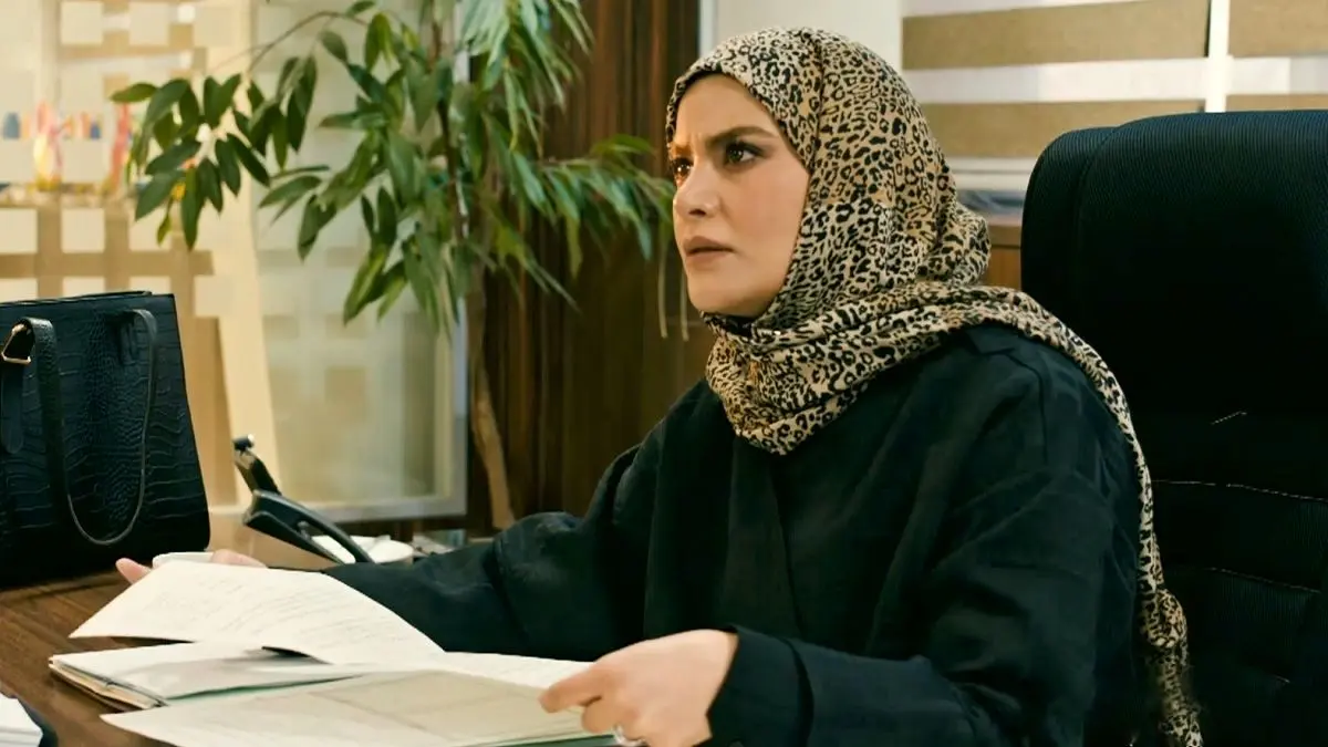 استایل پاییزی ساغر سریال الگوریتم در مراسم حراج پایان فصل همه را شگفت‌زده کرد!