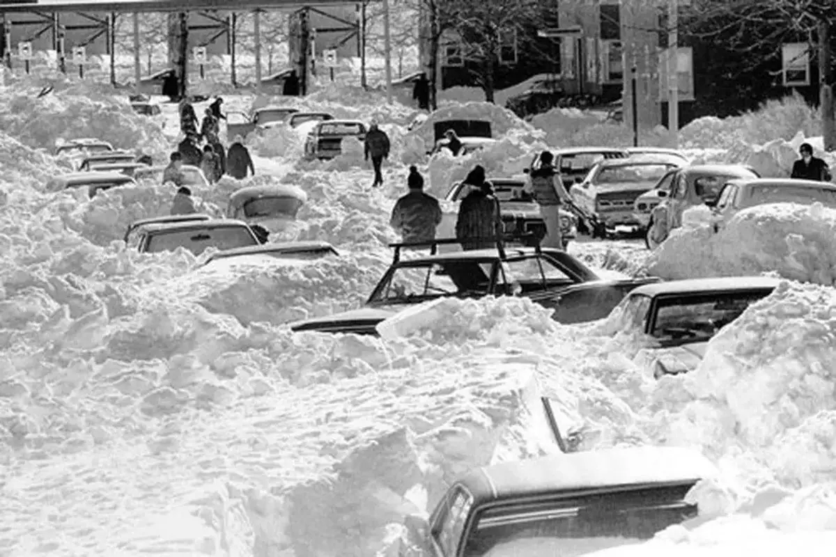 سفر در زمان | برف سنگین تهران در سیزدهم آذر ۶۲ سال پیش