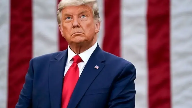 پیام جنجالی ترامپ در کریسمس: منتقدان را آشغال خواند و از پیروزی‌اش گفت