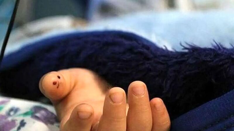 جزئیات تکان‌دهنده از مرگ ناگهانی دختر ۳.۵ ساله در اهواز؛ گلوله‌ای که زندگی را به پایان رساند!