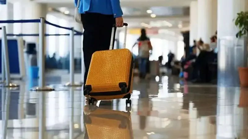 افزایش ۶۳ درصدی عوارض خروج از کشور در لایحه بودجه ۱۴۰۵؛ سفر دوم و سوم چقدر هزینه‌بر می‌شود؟