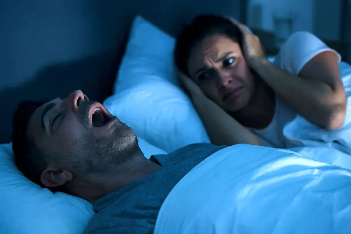 ۴ روش موثر برای پایان دادن به کابوس خروپف‌های شبانه!