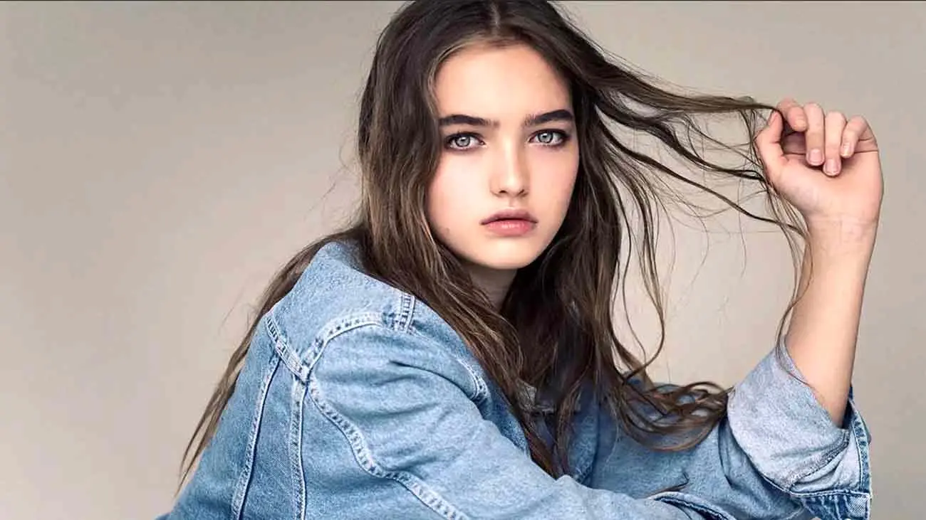 هانا پاک‌نیت؛ جذاب‌ترین دختر ایرانی در فهرست 11 زیبای کودک جهان که همه را شگفت‌زده کرد!