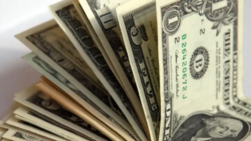 چرا 15 میلیارد دلار از جیب مردم رفت؟ معمای «ارزهای برنگشته» که دلار را آتش زد!