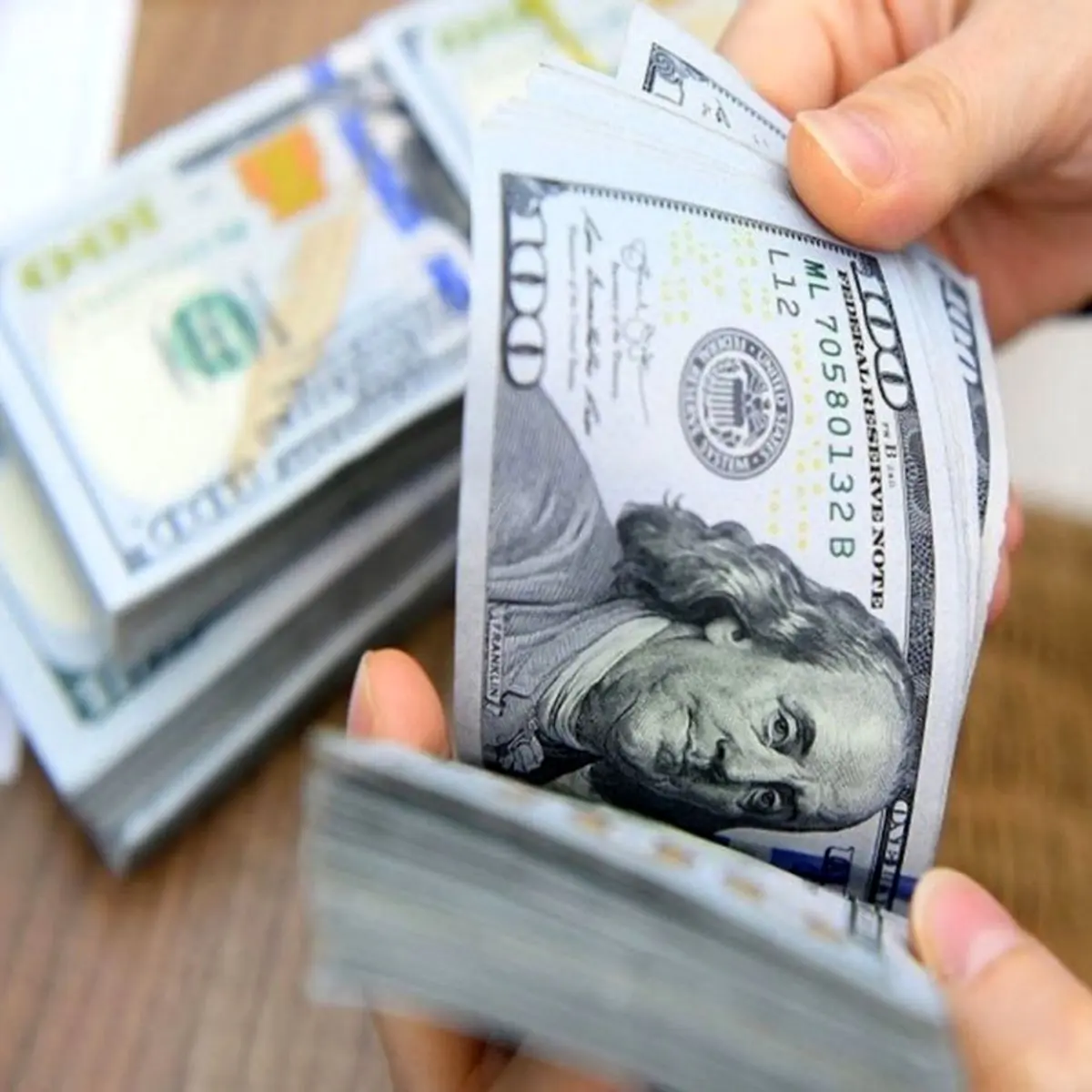 قیمت دلار، یورو و سایر ارزها ۱۵ آذر؛ افزایش قیمت دلار رکورد زد