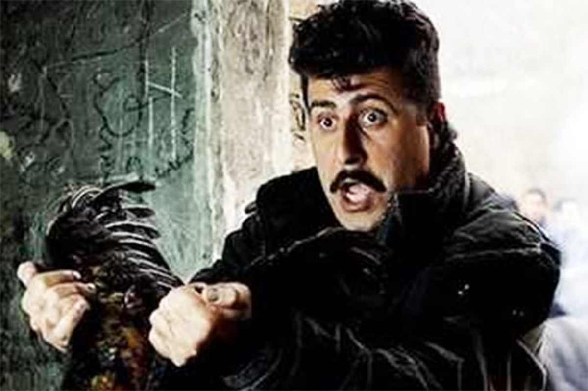 ۱۲ سال بعد از پایتخت؛ دیدار دیدنی رحمت خروس‌باز با پسرش در ۵۰ سالگی