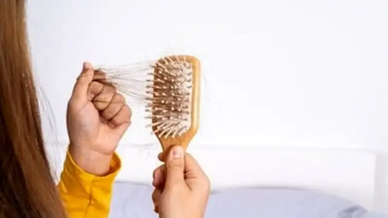 تحقیقات هاروارد: یک شوک عصبی ساده، ریزش مو را برای همیشه فعال می‌کند!