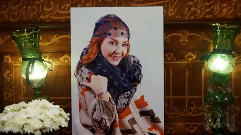 حضور پررنگ هنرمندان برجسته در مراسم وداع با زهره حمیدی؛ از رابعه اسکویی تا مرجانه گلچین