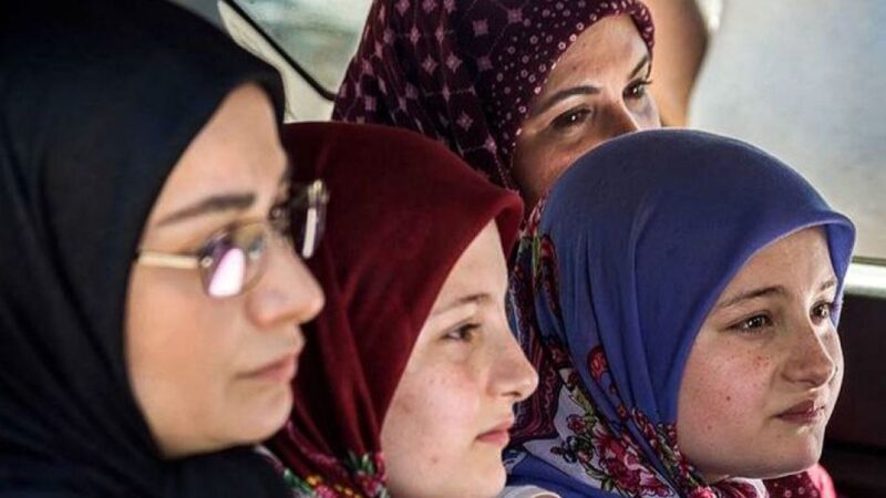 سارا فرقانی بازیگر پایتخت با تفریح لاکچری در کیش همه را شوکه کرد!