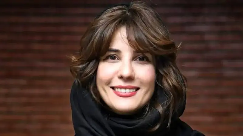 سارا بهرامی چگونه با پوشیدن لباس تکراری، مفهوم پایداری مد را زنده کرد؟