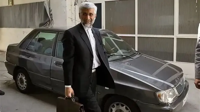 حضور جنجالی جلیلی در کافه سرچشمه؛ نگاهی جدی به سبک زندگی نوین تهران