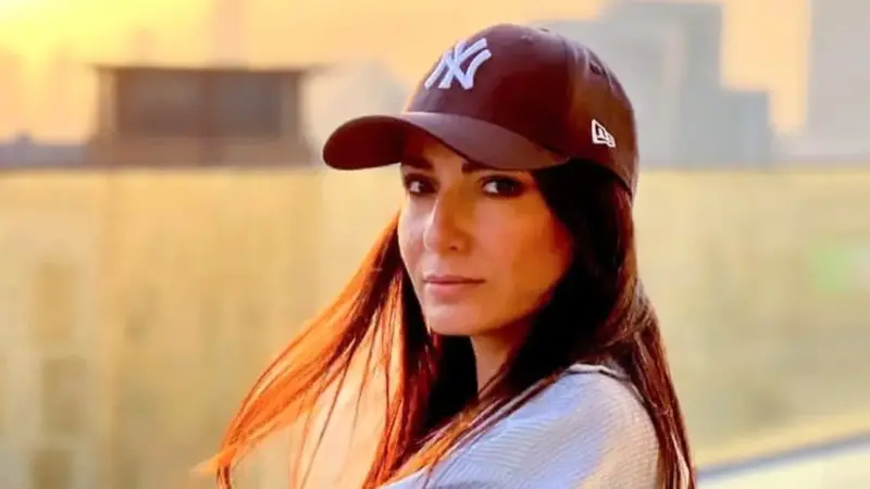 استایل خاص و باوقار سمیرا حسن‌پور در پشت صحنه تئاتر؛ الهام‌بخش شب یلدا!