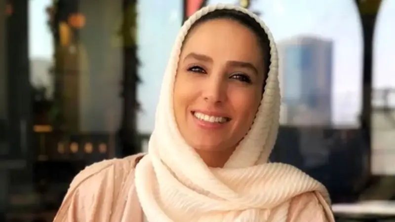 عکس / نگاهی به چیدمان جذاب سفره شب یلدای اصیل و فوق العاده زیبای سوگل طهماسبی