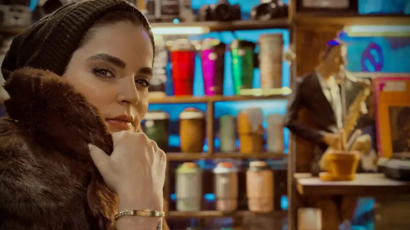 سپیده خداوردی در خیابان‌های نیویورک؛ سفری عجیب به گذشته با «گلرخ» سریال فراموش‌شده!