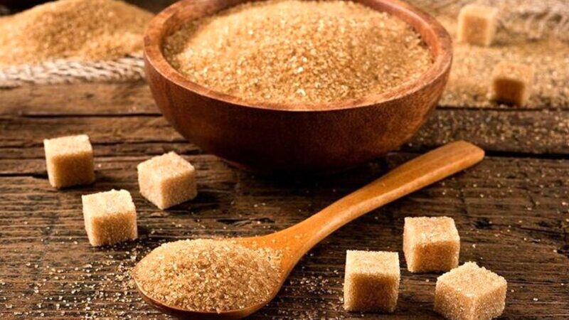 شکر قهوه‌ای؛ معجزه یا فریب سلامت؟ واقعیت‌هایی که باید بدانید!