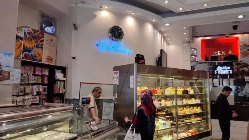 پلمب کارگاه شیرینی‌پزی به دلیل استفاده از رنگ مصنوعی غیرمجاز