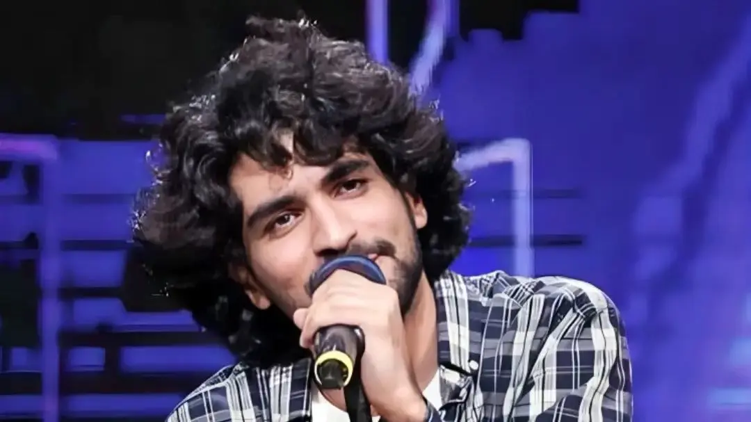 عرفان طهماسبی با آواز باشکوهش در عصر جدید همه را شگفت‌زده کرد!