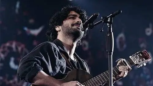 فیلم | آواز باشکوه عرفان طهماسبی  | آهنگ دلا امشب سفر دارم | با صدای بهشتی همه را مبهوت کرد