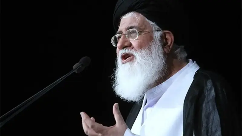 علم‌الهدی: باید در مواجهه با موضوع حجاب منعطف باشیم؛ آنچه امروز باید بر آن اصرار شود، مسئله بی‌حجابی نیست، بلکه برهنگی است