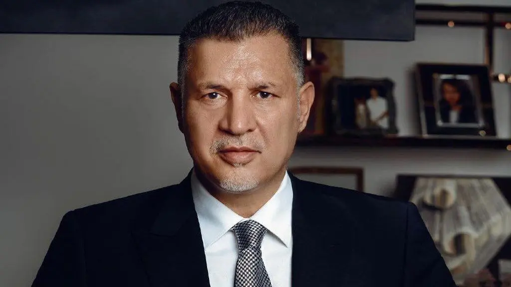 راز طراحی شاهانه جواهرفروشی لوکس علی دایی در الهیه؛ وقتی سلیقه همسر ستاره فوتبال، همه را شگفت‌زده کرد!