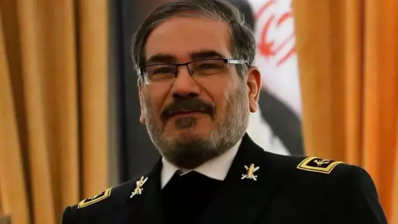 آلبوم عروسی| نگاهی بهکارت عروسی زیبا و مجلل دختر علی شمخانی با اسم عروس و داماد