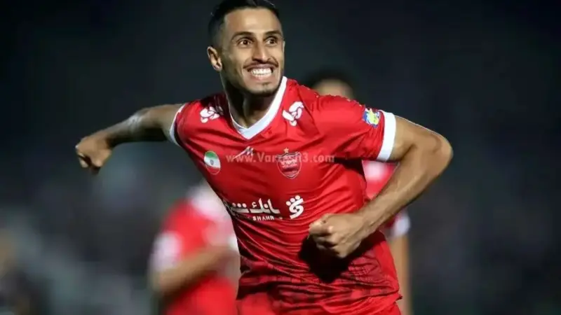 اشتباه حیرت‌انگیز گزارشگر هنگام شوت علیپور که همه را شوکه کرد!