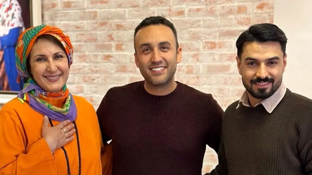 اشک‌های شوق فاطمه گودرزی در سوپرایز ویژه روز مادر برای پسرش؛ خانه آنتیکی و باکلاس آنها همه را شگفت‌زده کرد!