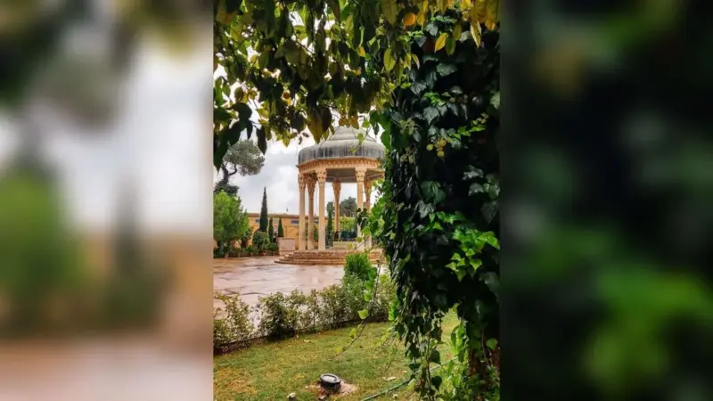 فال حافظ اول دی 1404؛ رازهای نهفته در شعرهای امروز که زندگی‌تان را تغییر می‌دهد!