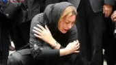 عکس| نگاهی به مراسم عزای جگرسوز شوهر جوان و سابق فریبا نادری / ضجه های خانم بازیگر در مراسم همسر سابقش