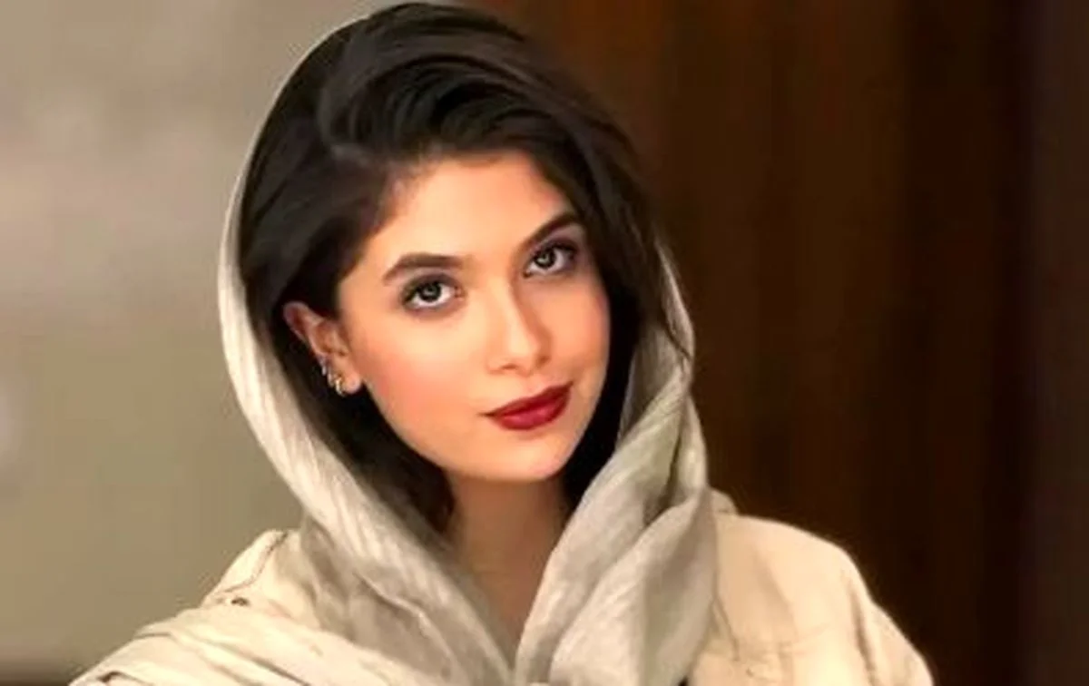 تیپ جذاب نفس بازغی در پشت صحنه نمایش باران اسیدی همه را شگفت‌زده کرد!