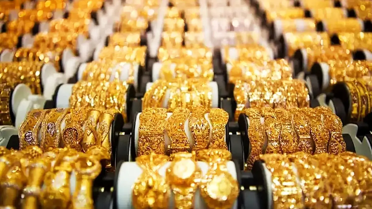 قیمت طلا دوشنبه اول دی‌ماه ۱۴۰۴/ طلا و سکه بالاخره ریزشی شد