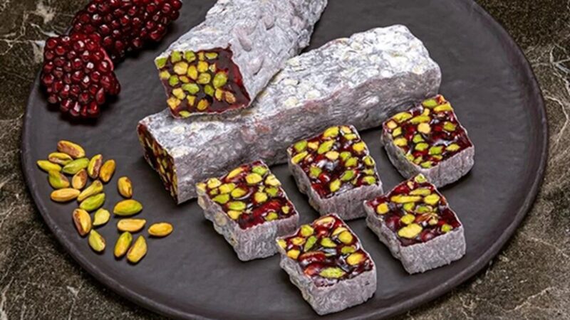طرز تهیه لوکوم انار؛ شیرینی ترکی که یلدای شما را خاطره‌انگیز می‌کند!