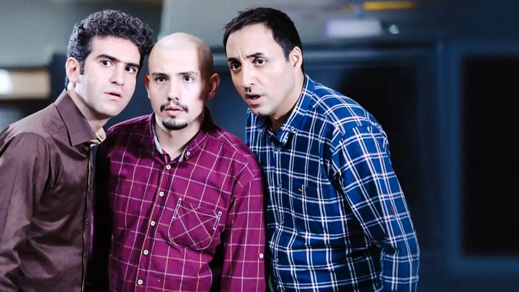 پشت‌صحنه خنده‌دار کتک‌خوردن هوتن شکیبا در لیسانسه‌ها که کل دکور را به هم ریخت!